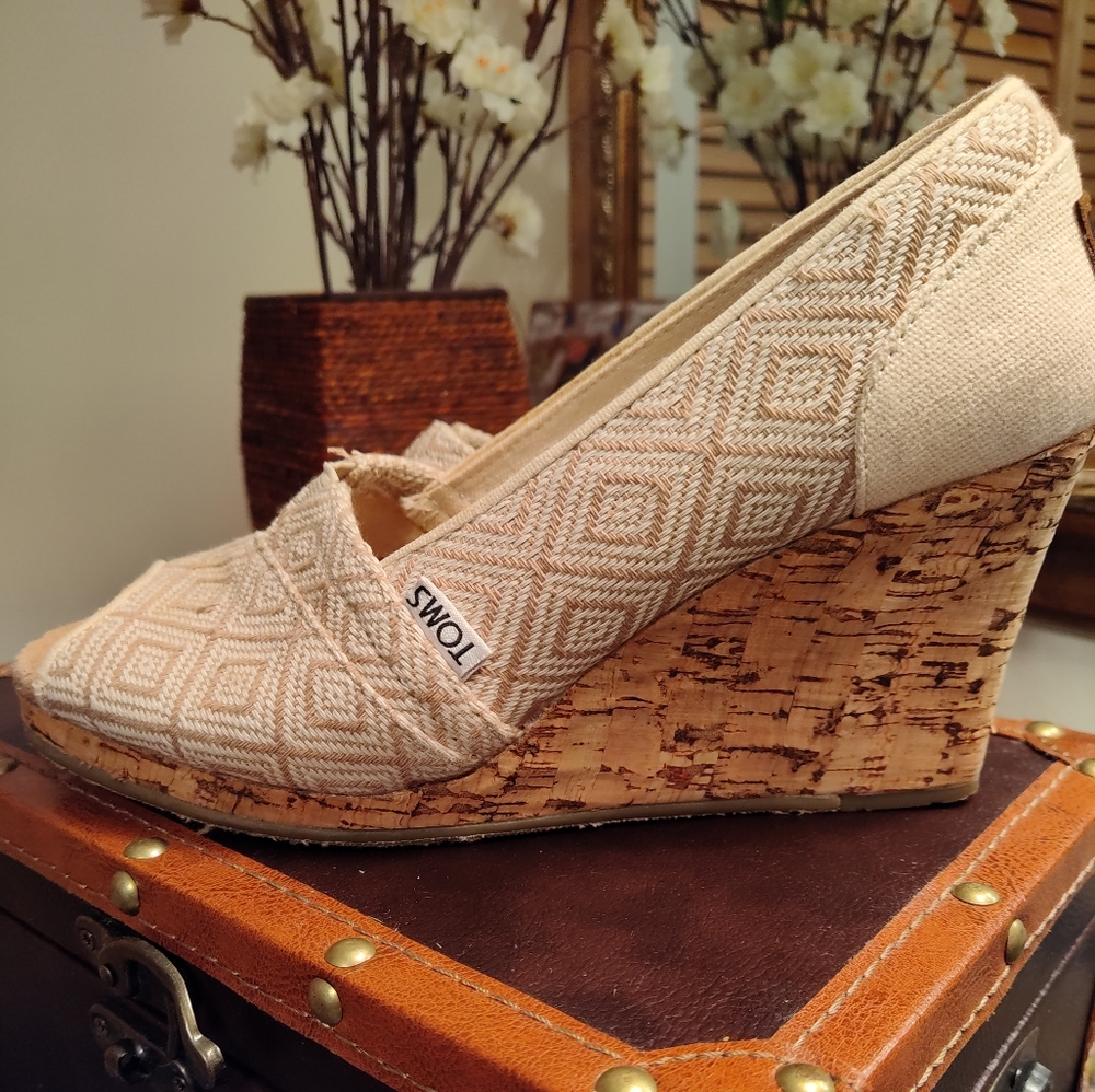 Toms espadrilles